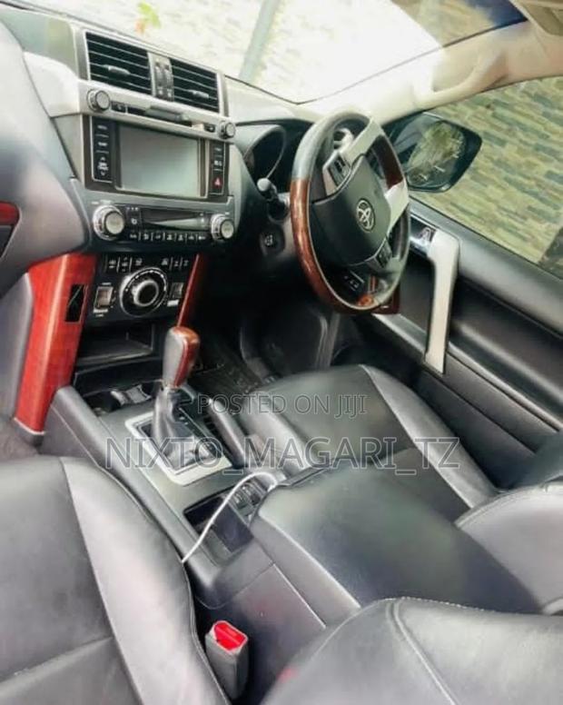 Toyota Land Cruiser Prado 2016 White