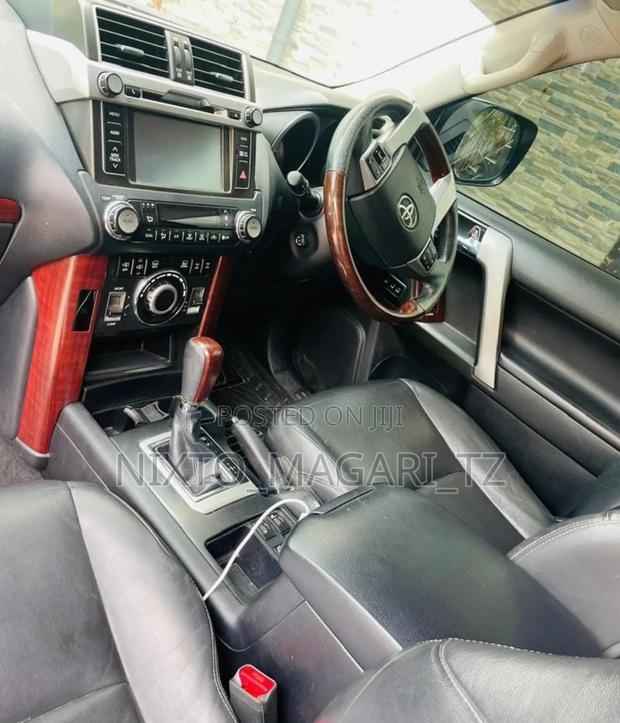 Toyota Land Cruiser Prado 2016 White