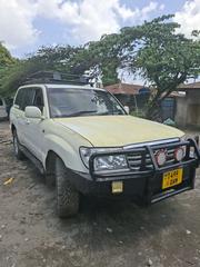 Toyota Land Cruiser 100 4.2 2006 White for sale