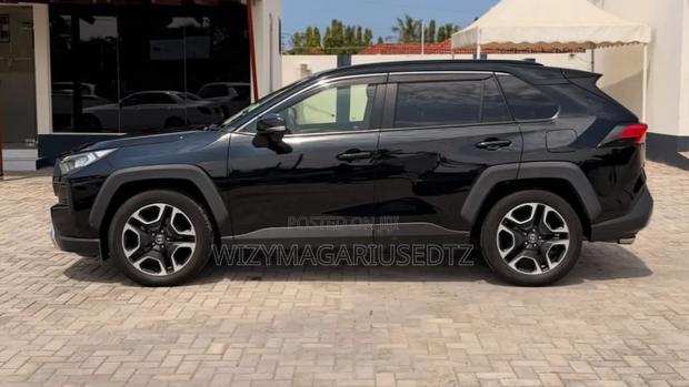 Toyota RAV4 2019 Black