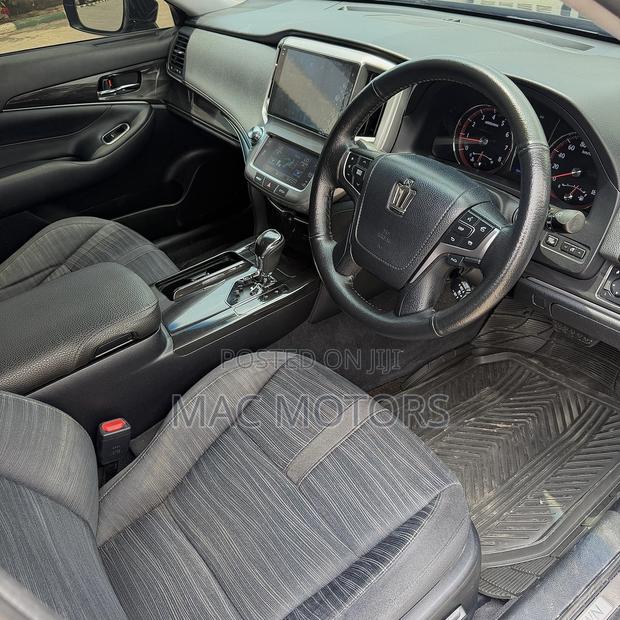Toyota Crown 2015 Black