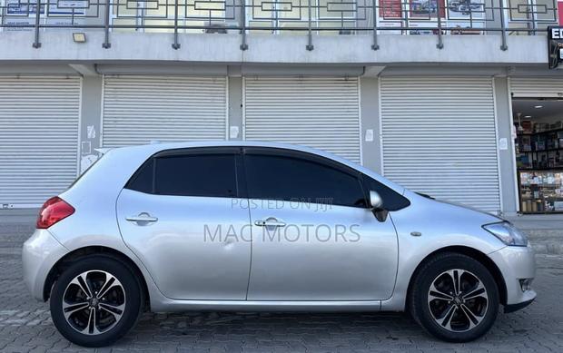 Toyota Auris 2006 Silver