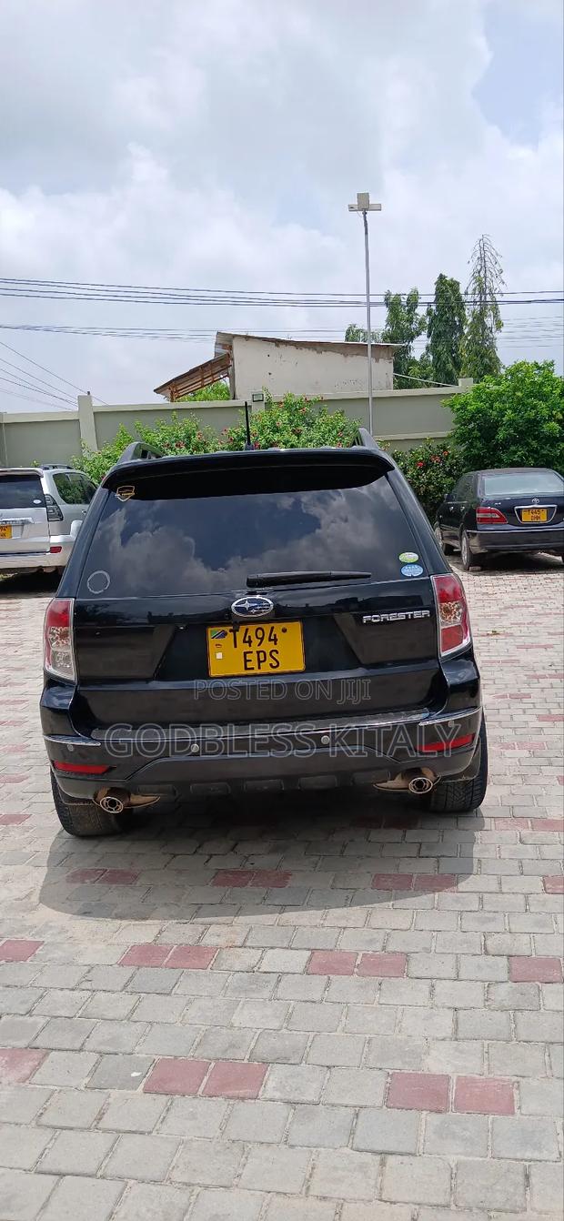 Subaru Forester 2010 Black