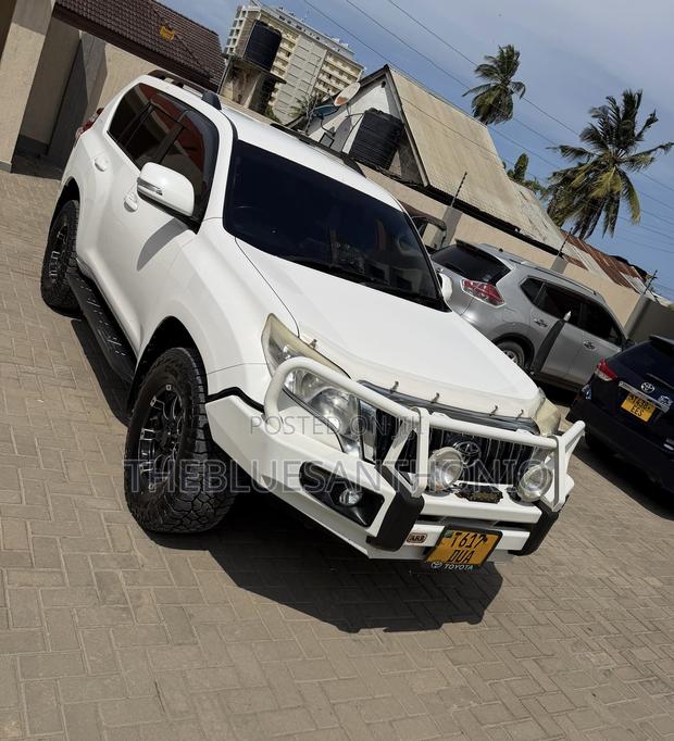 Toyota Land Cruiser Prado 2015 White