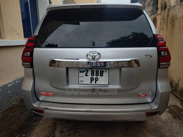 Toyota Land Cruiser Prado 4.0 Petrol TX-L 2015 Silver