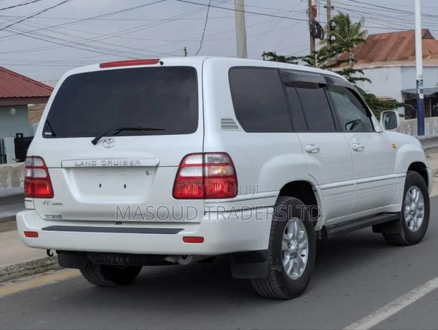 Toyota Land Cruiser 4.5 V8 GXR 2007 White