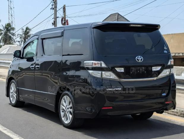 Toyota Vellfire 2008 Black