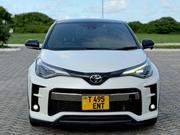 Toyota C-HR 2018 White for sale