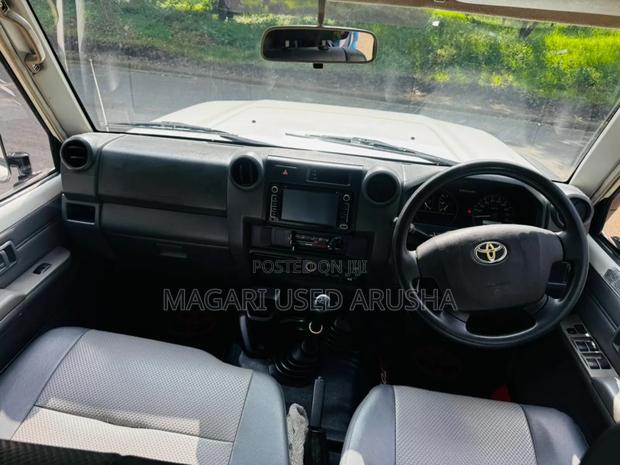 Toyota Land Cruiser 2019 White