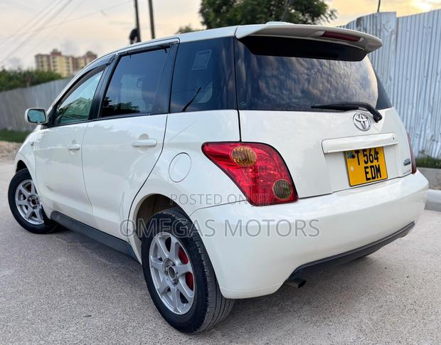 Toyota IST 2003 Pearl