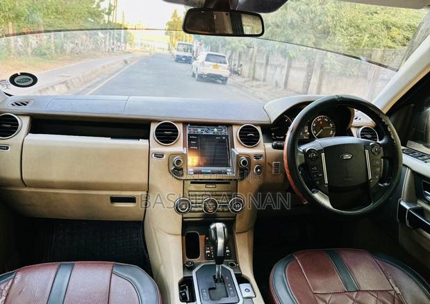 Land Rover Discovery 2011 Silver