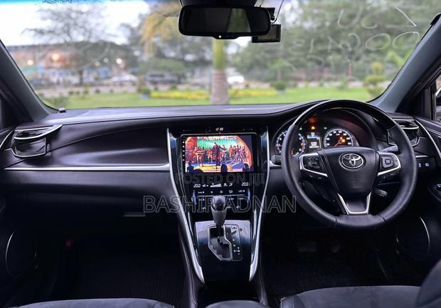 Toyota Harrier 2.0 2016 Silver