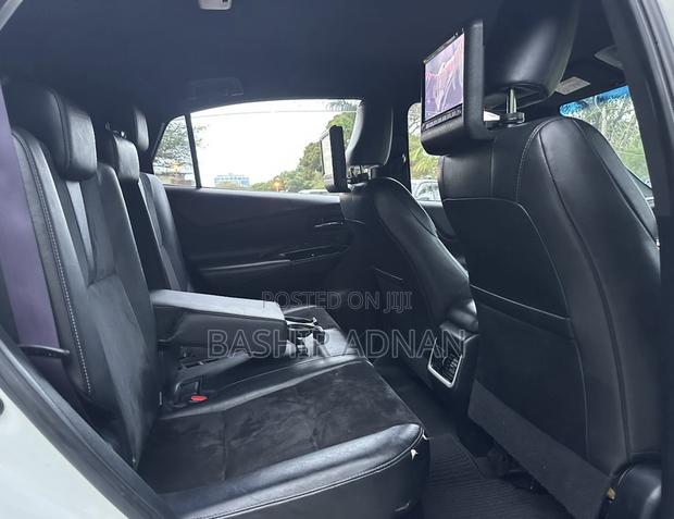 Toyota Harrier 2.0 2016 Silver