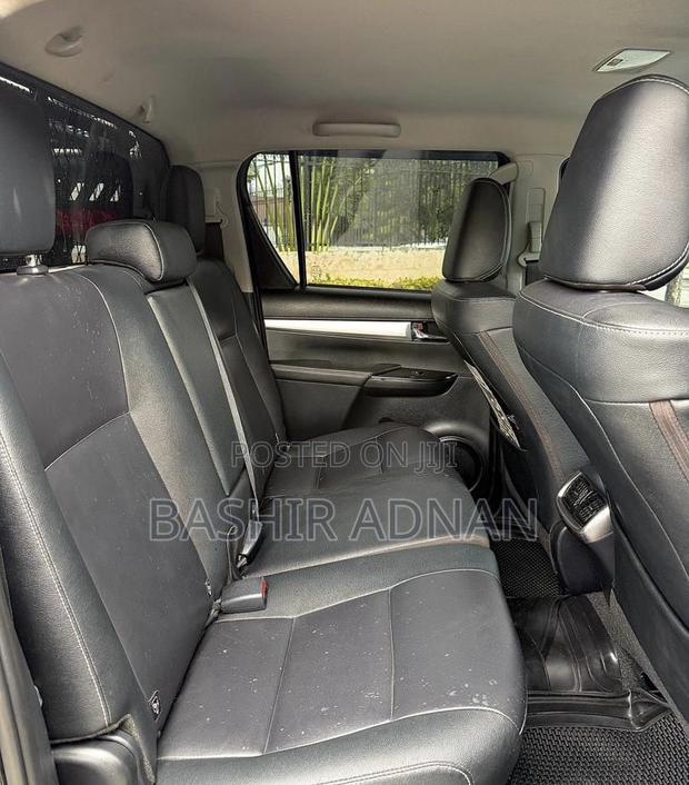 Toyota Hilux 2023 Matt Black