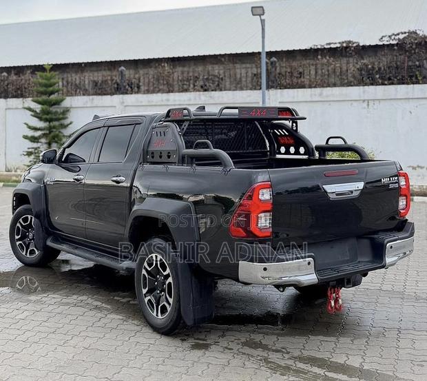 Toyota Hilux 2023 Matt Black