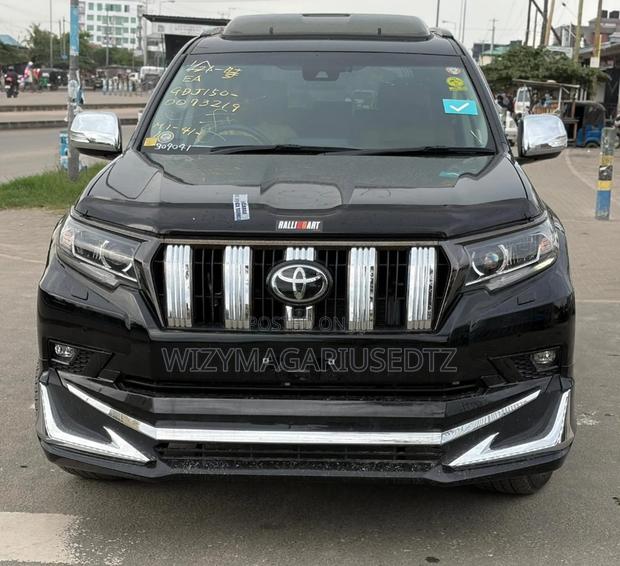 Toyota Land Cruiser Prado 2.8 2022 Green