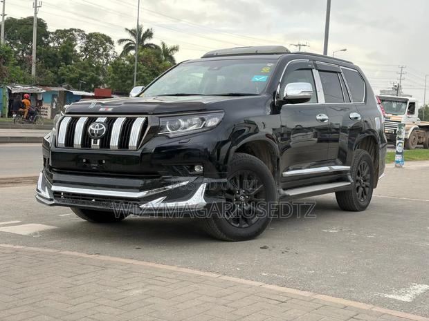 Toyota Land Cruiser Prado 2.8 2022 Green