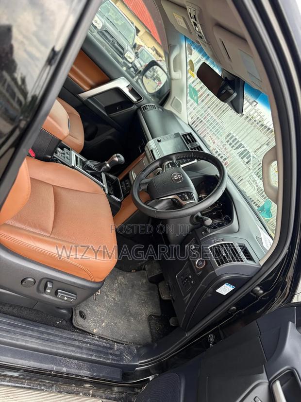 Toyota Land Cruiser Prado 2.8 2022 Green