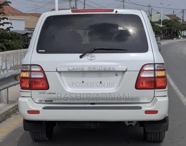 Toyota Land Cruiser 100 4.2 TD 2004 White
