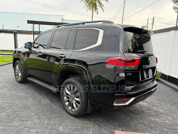 Toyota Land Cruiser 2023 Black