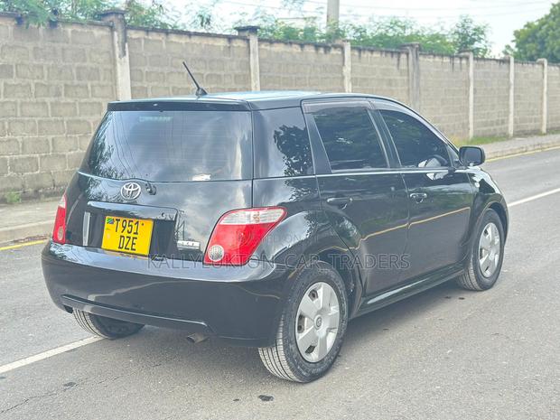 Toyota IST 2006 Black
