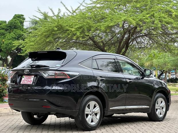 Toyota Harrier 2.0 2014 Black