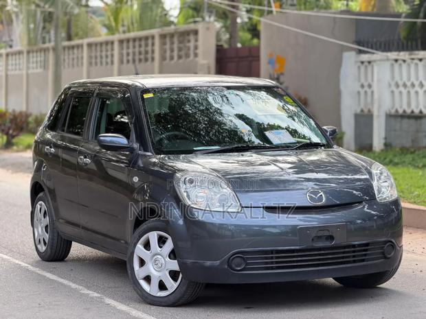 Mazda Verisa 2008 Gray