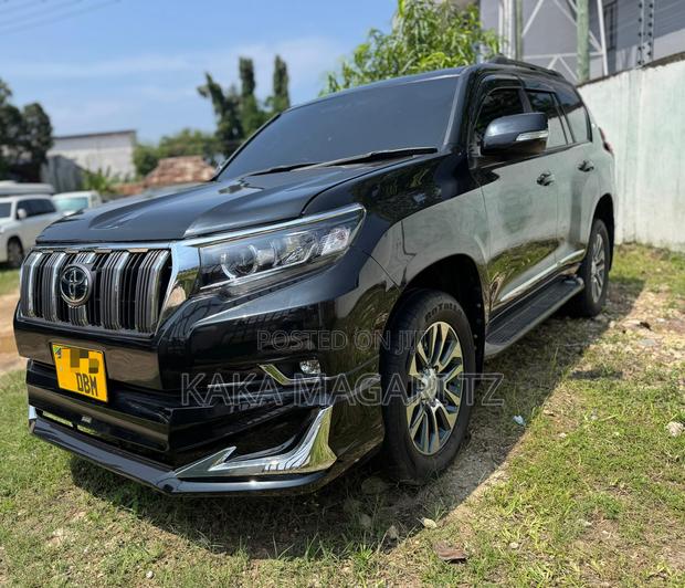 Toyota Land Cruiser Prado 2014 Black