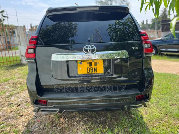Toyota Land Cruiser Prado 2014 Black
