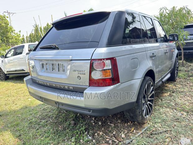Land Rover Range Rover Sport 2010 Silver