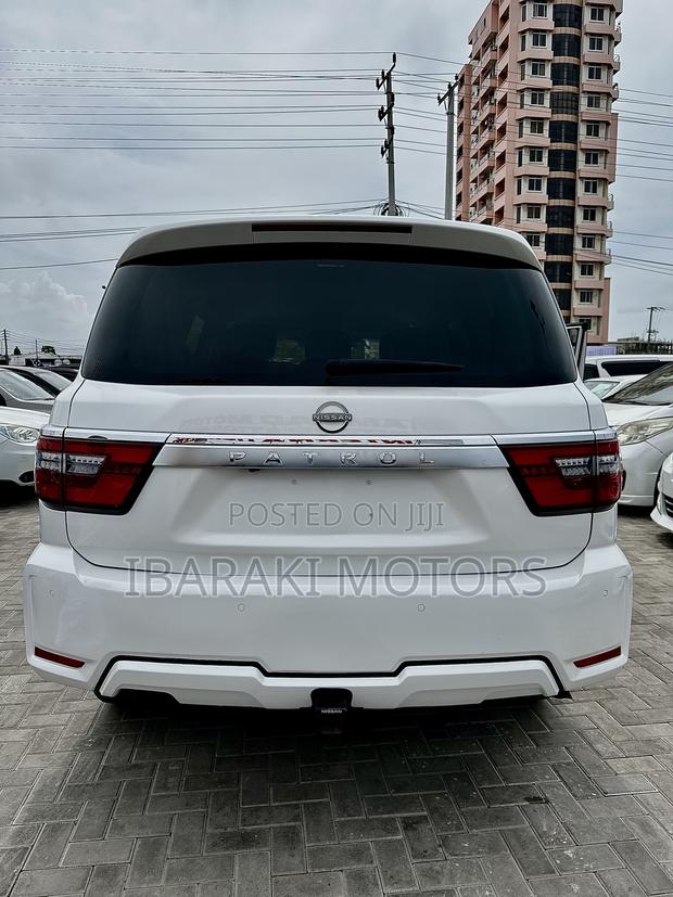 Nissan Patrol 2022 White
