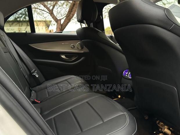 Mercedes-Benz E200 2016 Pearl