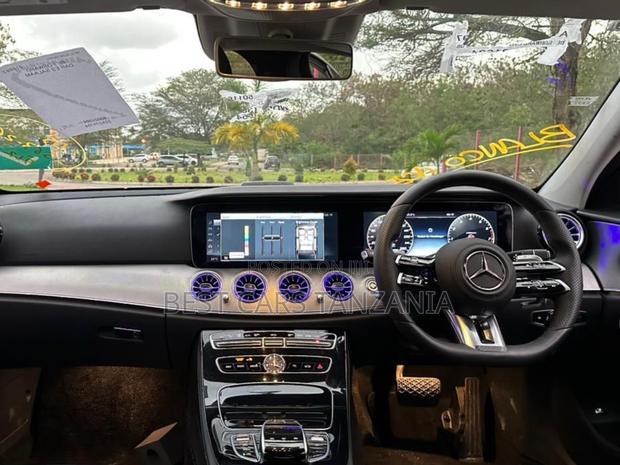 Mercedes-Benz E200 2016 Pearl