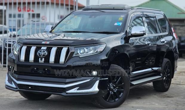 Toyota Land Cruiser Prado 2.8 2022 Gold