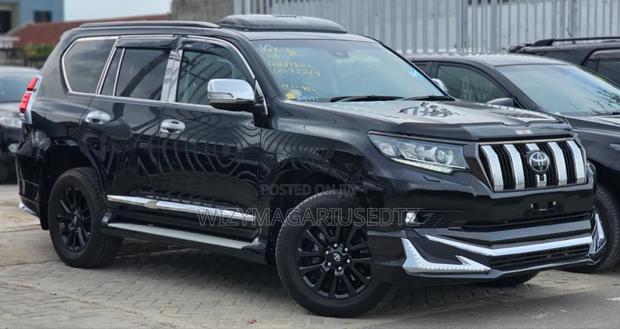 Toyota Land Cruiser Prado 2.8 2022 Gold