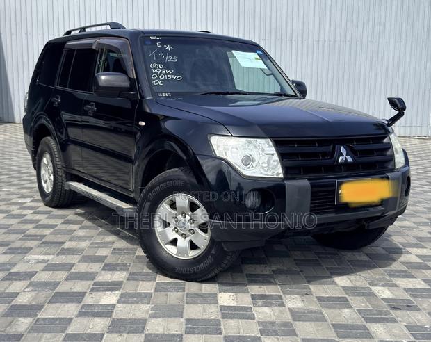 Mitsubishi Pajero 2008 Black
