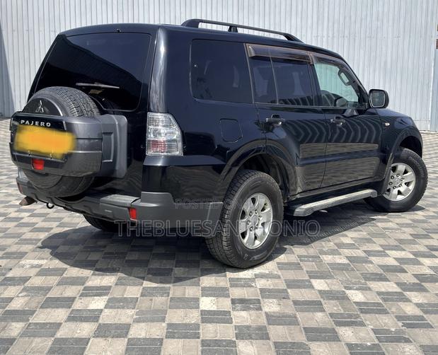 Mitsubishi Pajero 2008 Black