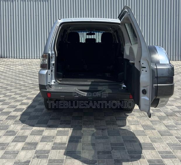 Mitsubishi Pajero 2007 Silver