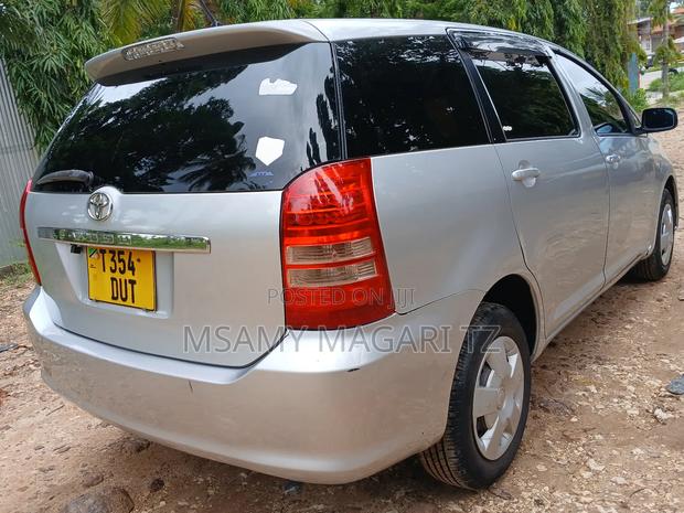 Toyota Wish 2003 Silver