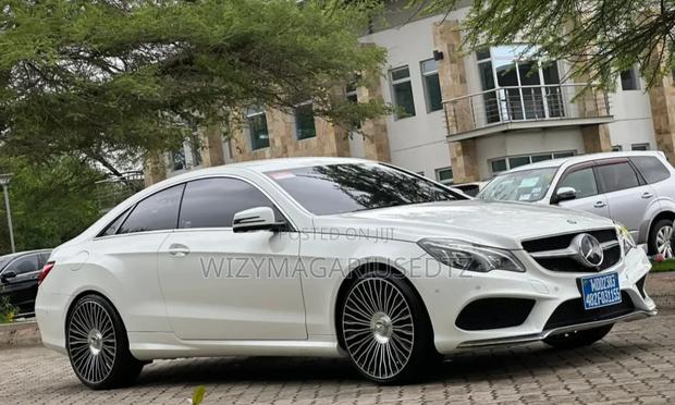 Mercedes-Benz E350 2014 Off white