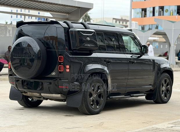 Land Rover Defender X-Dynamic SE 2023 Black