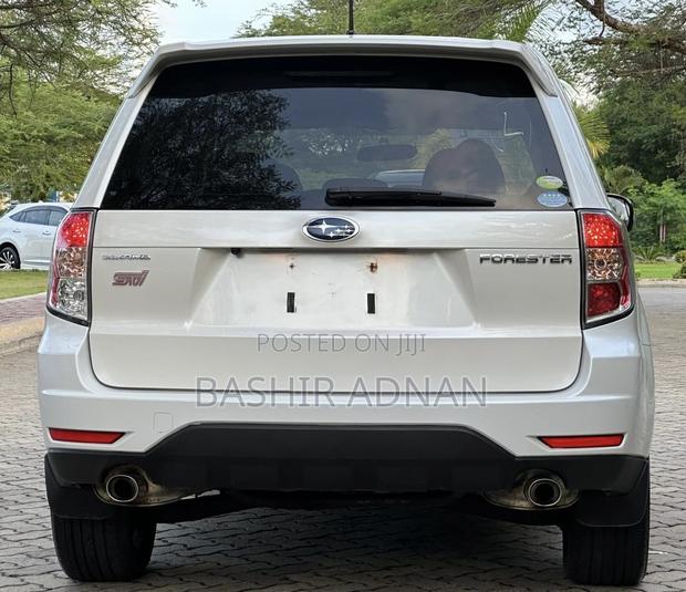 Subaru Forester 2011 Off white