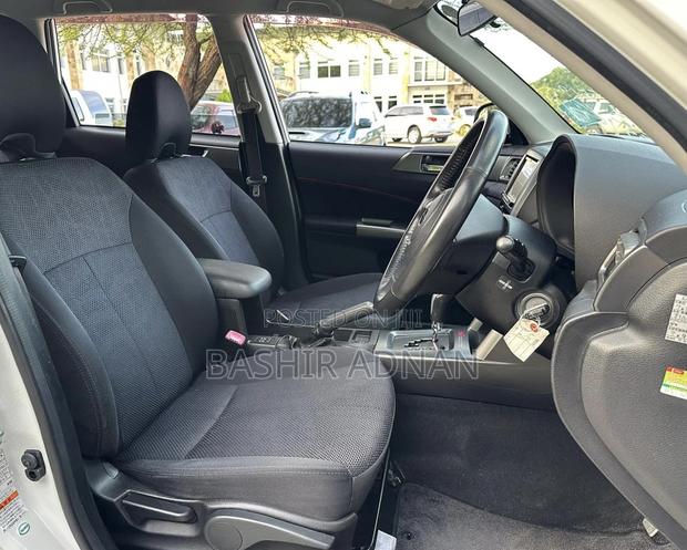 Subaru Forester 2011 Off white