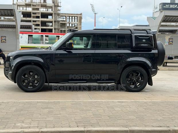 Land Rover Defender 2023 Black