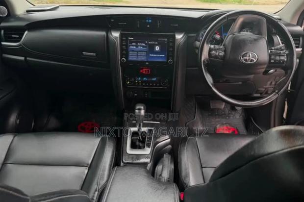 Toyota Fortuner 2021 Gray