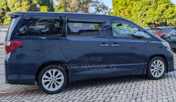 Toyota Alphard 2008 Blue