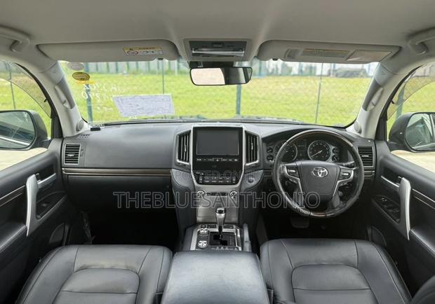 Toyota Land Cruiser 2018 Black