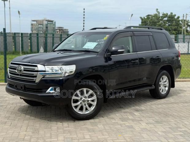 Toyota Land Cruiser 2018 Black