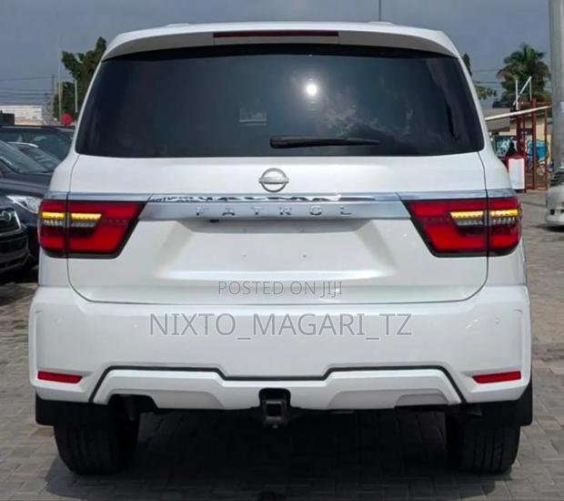 Nissan Patrol 2022 White