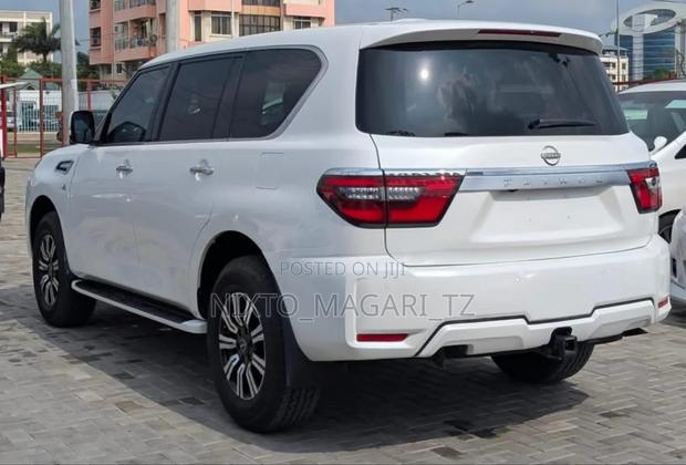 Nissan Patrol 2022 White
